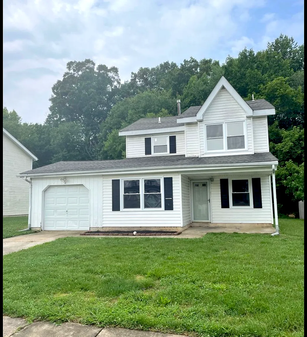 3 bed, 2.5 bath, 1725 sqft, $2,295 — Photo 1