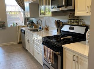 1719 W Bryn Mawr Ave #2E, Chicago, IL 60660