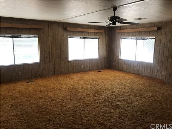 4th image of 973 Leonard Ln