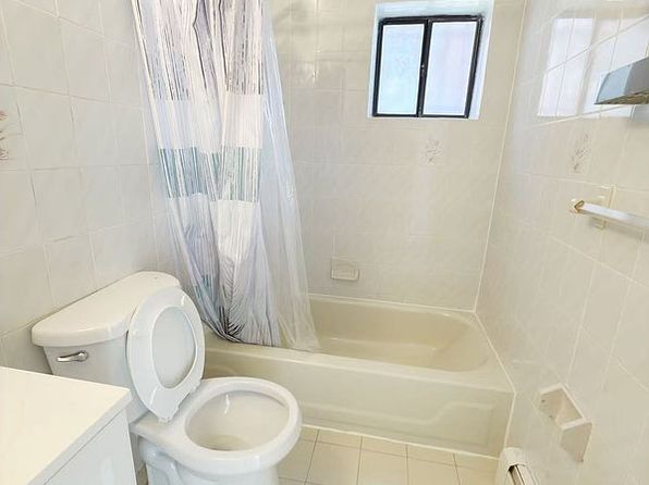 Property image for 541 Logan Ave, Bronx, NY 10465
