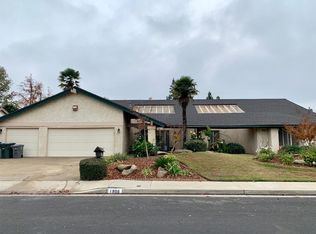 1906 Alamos Ave, Clovis, CA 93611