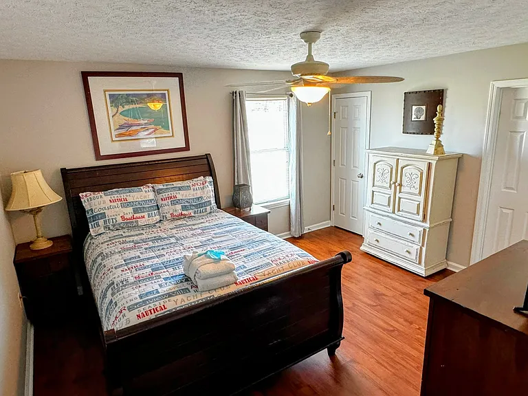 100 Seagrass Way — Photo 3