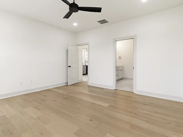 910 Trestle Ln — Photo 35