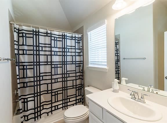 3rd image of 920 Speargrass Ln