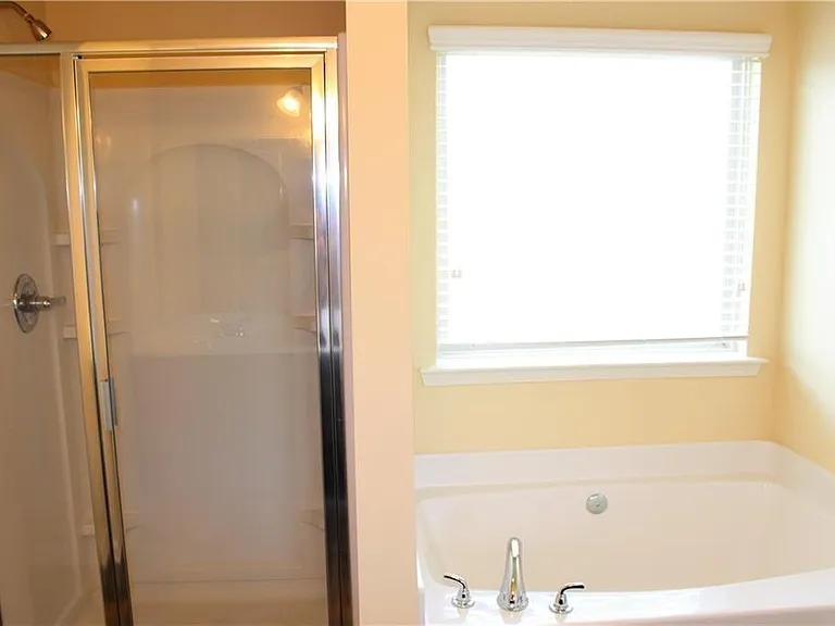 Riverdance Dr NW — Photo 10