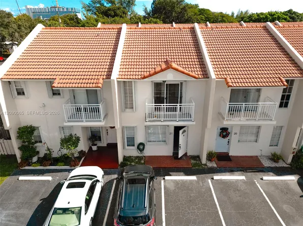 2050 NE 140th St APT 21, North Miami Beach, FL 33181