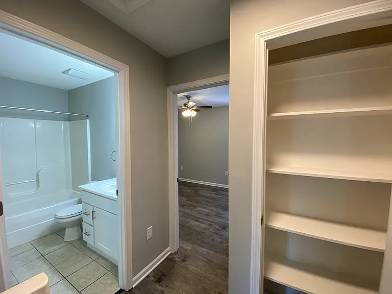 Valley View Townhomes — Photo 18