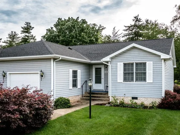 221 Dogwood Dr, Broadway, VA 22815