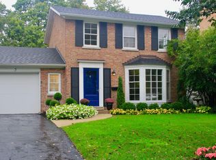5 Salem Ln, Evanston, IL 60203