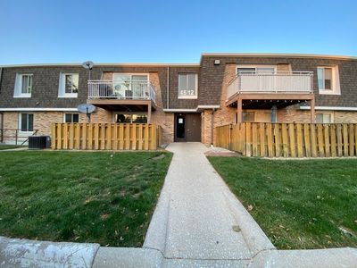 4512 Kings Walk Dr APT 1A, Rolling Meadows, IL, 60008