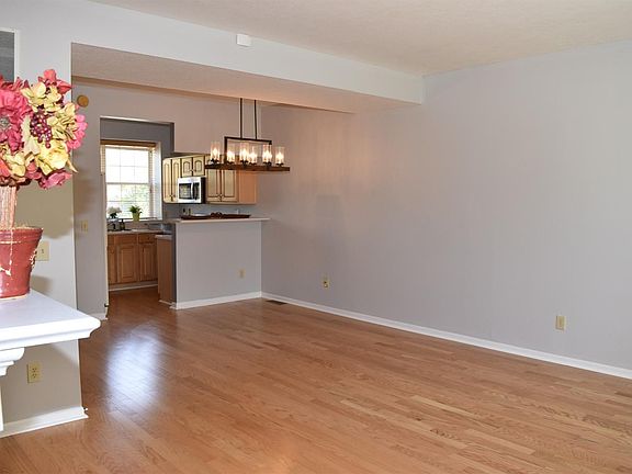 4th image of 6517 Silverfox Dr