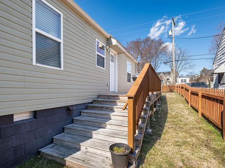 1004 Cahal Ave — Photo 24