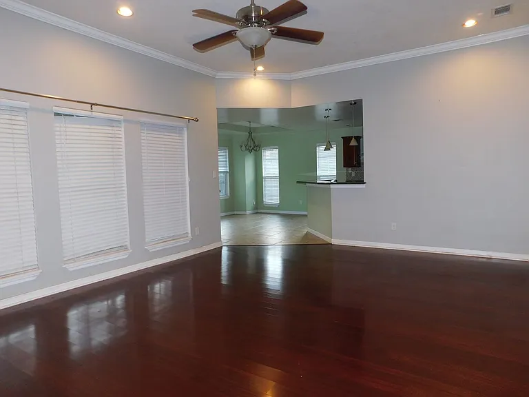 3498 Butler Woods Dr — Photo 6