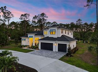 3091 2nd St NW, Naples, FL 34120