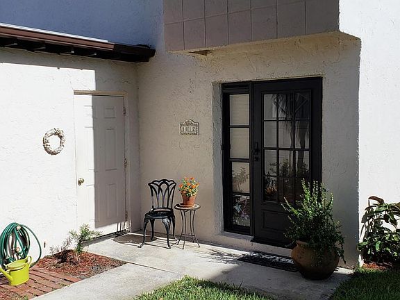 4th image of 1012 Ashley Ave