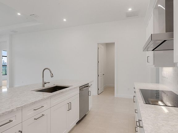 5th image of 9232 SW Bethpage Way