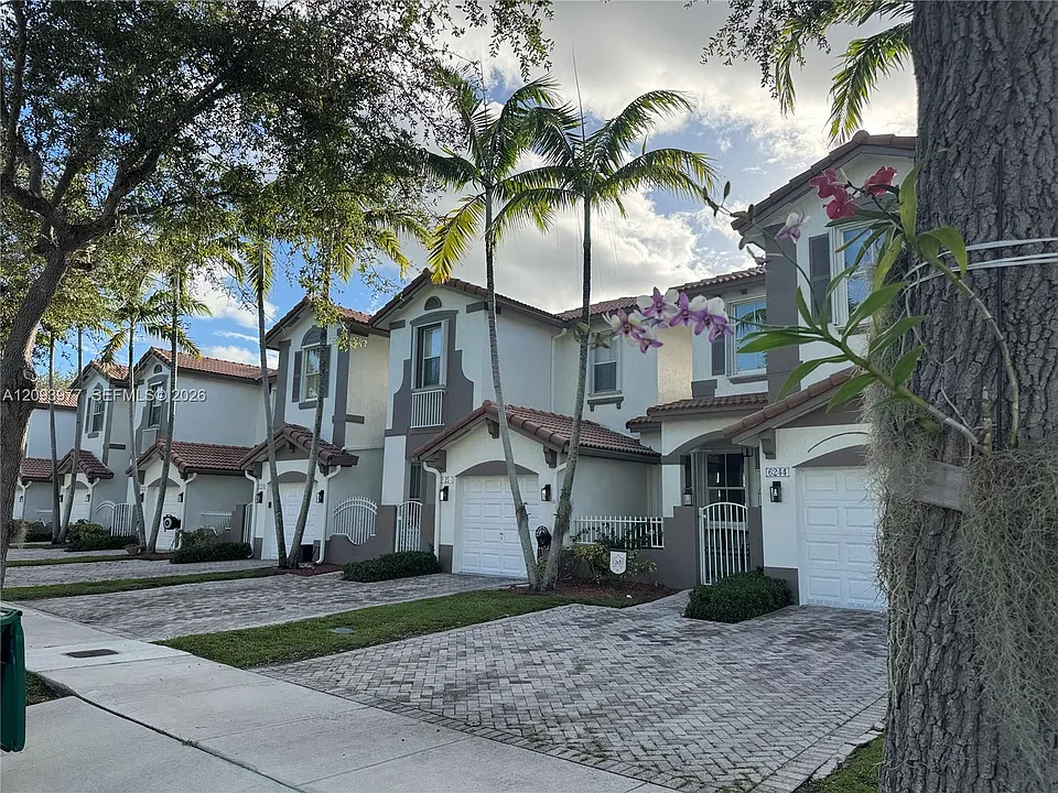 6243 SW 165th Ave