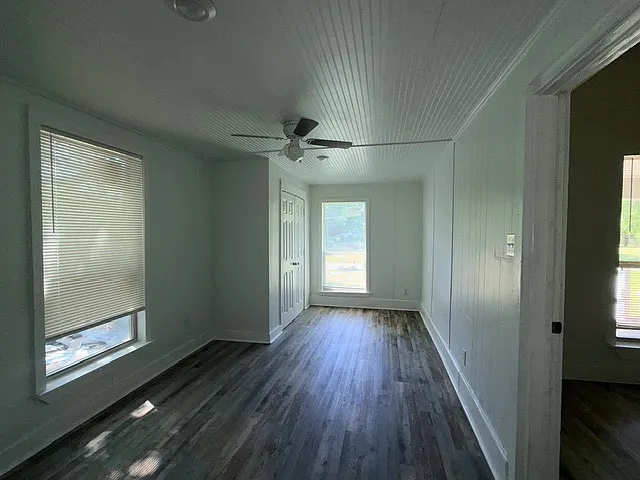 2328 W Sherman St — Photo 7