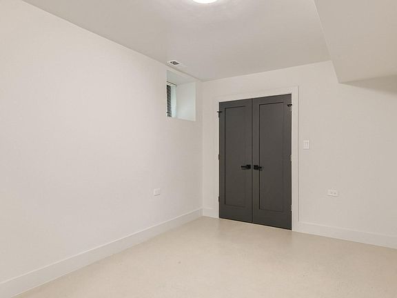 5th image of 6435 S Maryland Ave #G