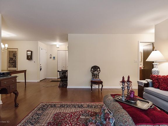 5th image of 2860 Northampton Dr APT A1