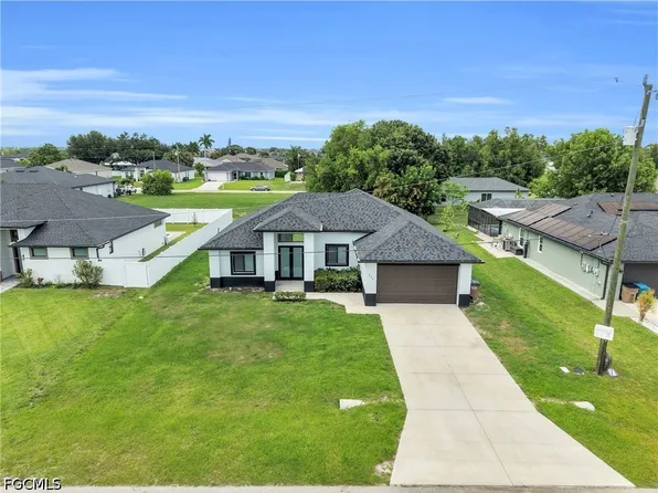 627 NW 2nd Ter, Cape Coral, FL 33993