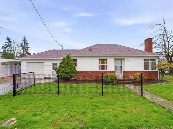 12218 SE Sherman St, Portland, OR 97233