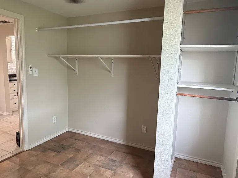 1105 W Maple Ave #1 — Photo 3