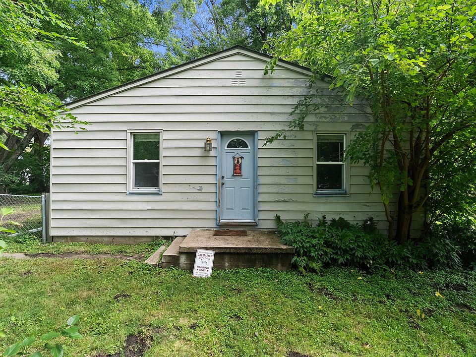 1st image of 2825 E 37th St