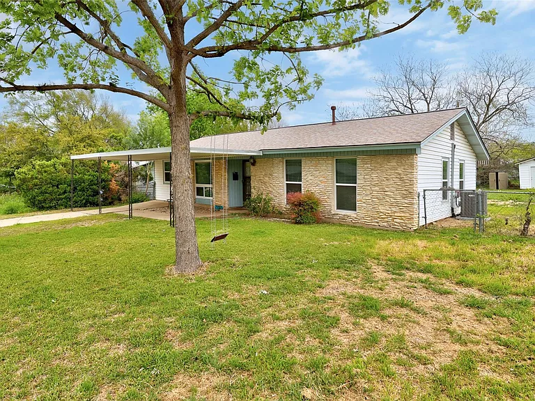 2713 Friar Tuck Ln — Photo 2