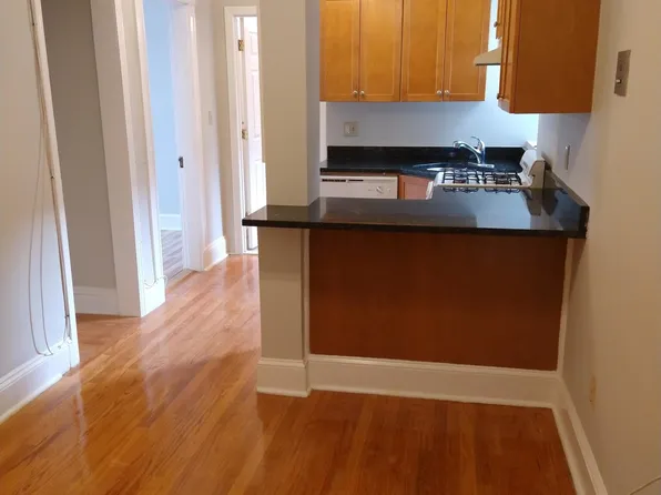 1189 Commonwealth