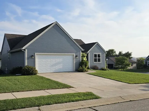 325 Kensington CIRCLE, Johnson Creek, WI 53038