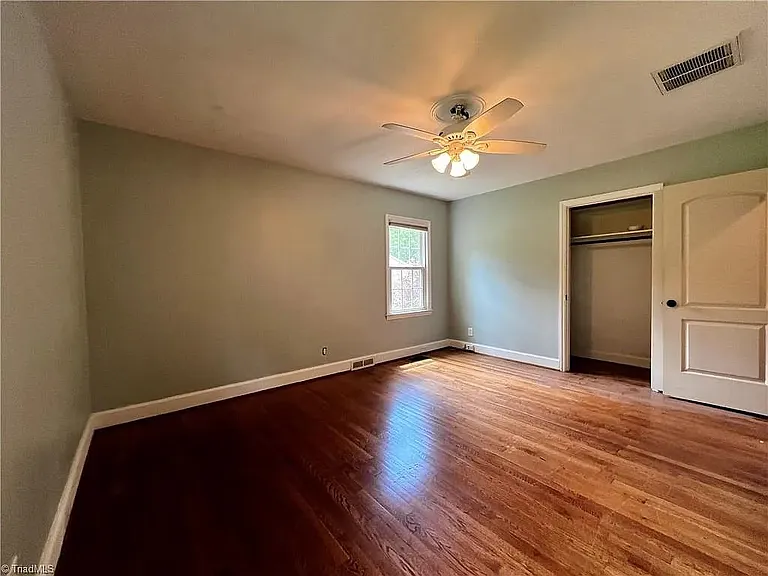 4506 Starmount Dr — Photo 3