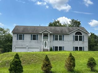 3815 Ash Dr, Long Pond, PA
