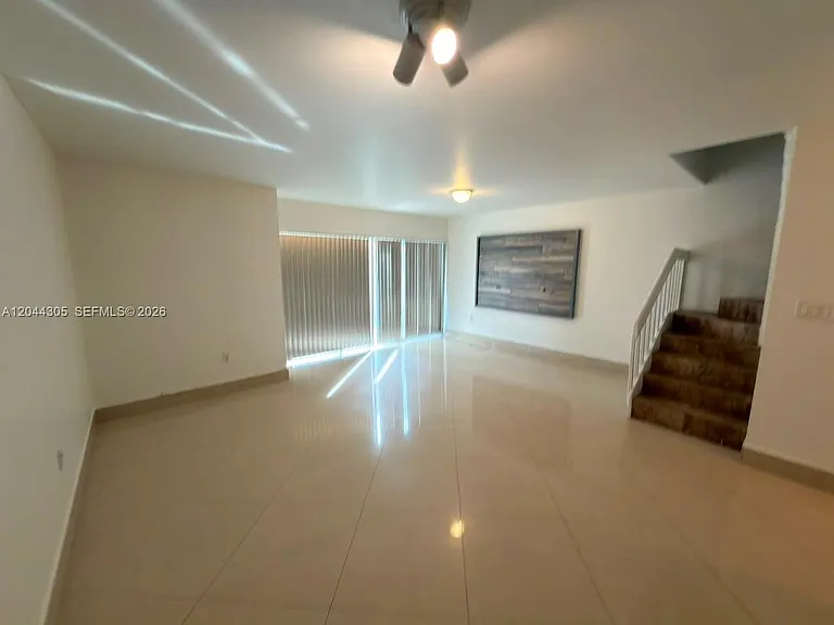 862 Crystal Lake Dr — Photo 6