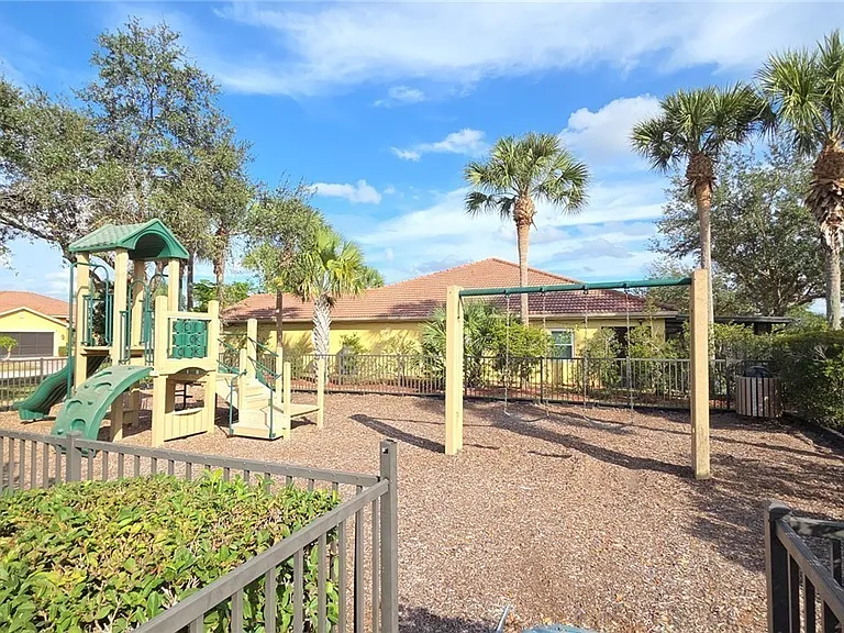 9112 Aegean Cir — Photo 20