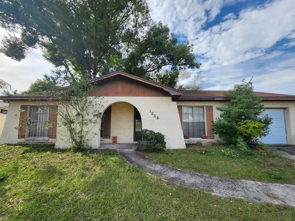 1208 Windy Ridge Dr, Brandon, FL 33510