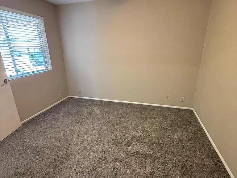 312 W Yukon Dr #2 — Photo 20