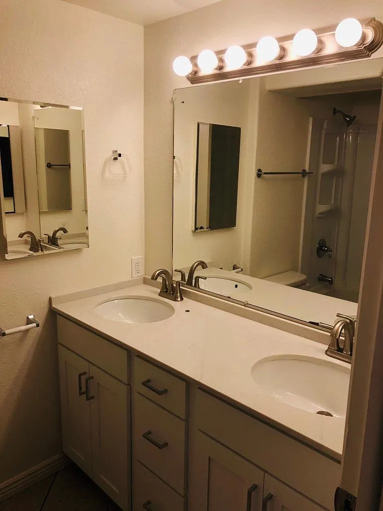 2 bed, 1300 sqft, $1,800 — Photo 3