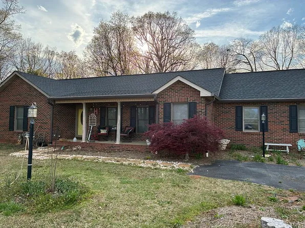 1997 Hopewell Church Rd, Sherrills Ford, NC 28673