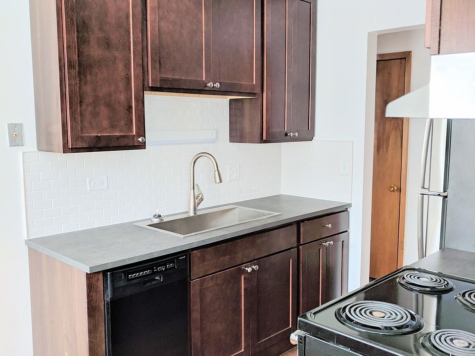 2nd image of 1769 Carroll Ave APT 4