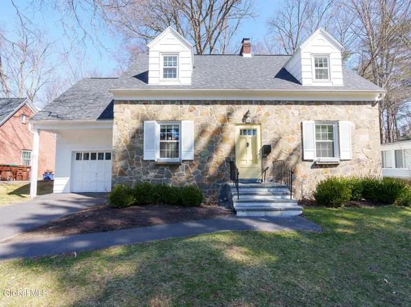 32 Douglas Road, Delmar, NY 12054