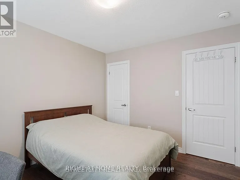 402 Tansbury St N — Photo 30