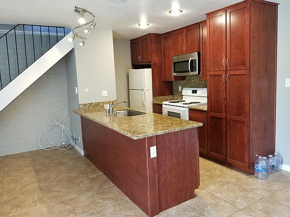 3rd image of 1345 Joplin Dr Unit 3