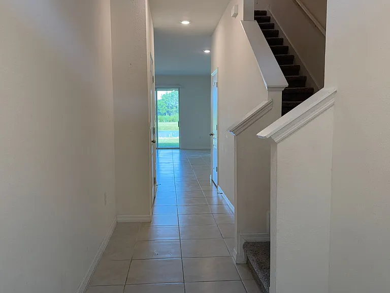 1470 Isleta Loop — Photo 7