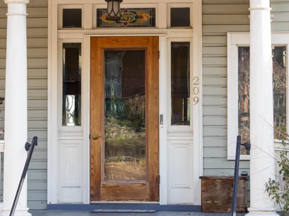 209 Church St, Staunton, VA 24401