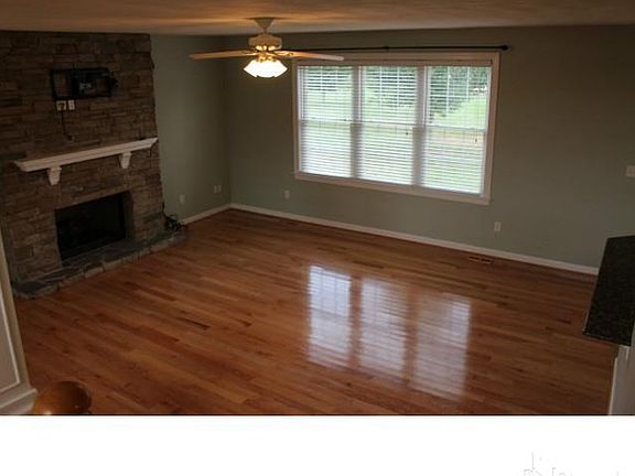 4th image of 508 Vespasian Cir
