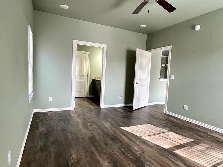 9304 Houston St #9304 — Photo 7
