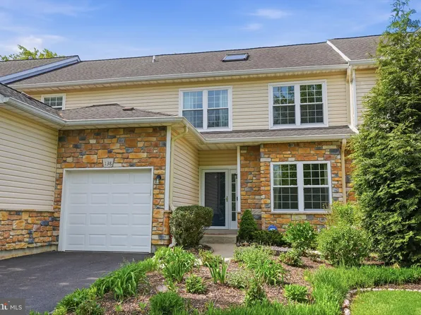 138 Medinah Dr, Blue Bell, PA 19422