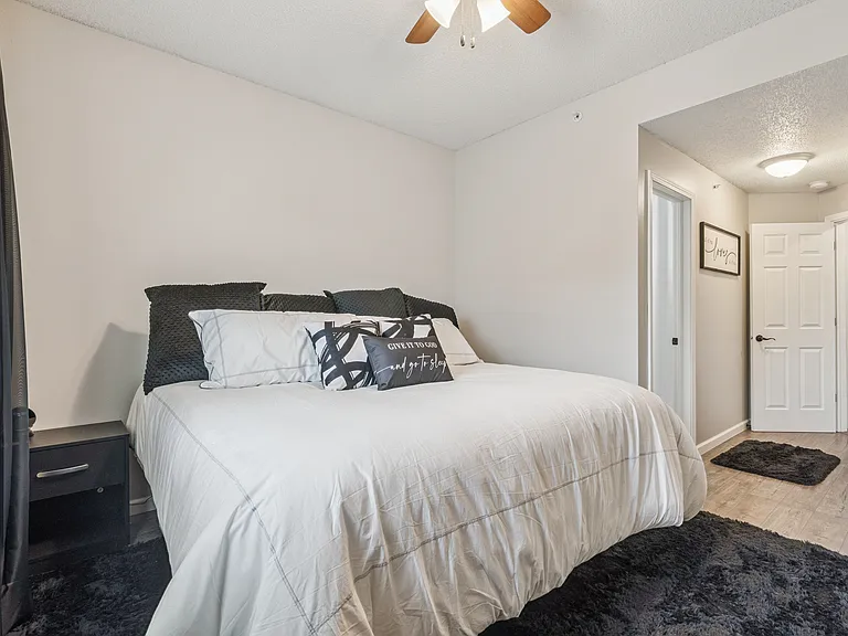 80 Circle Dr #5 — Photo 19