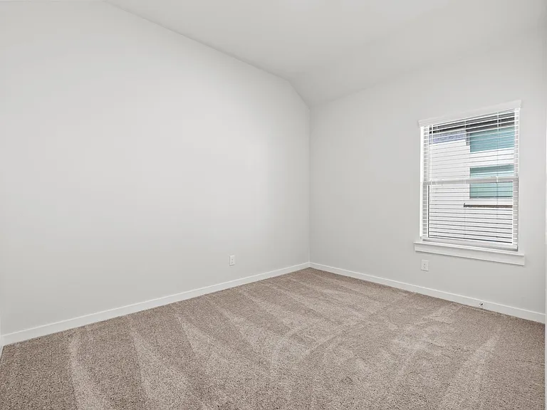 106 Travine Dr — Photo 13